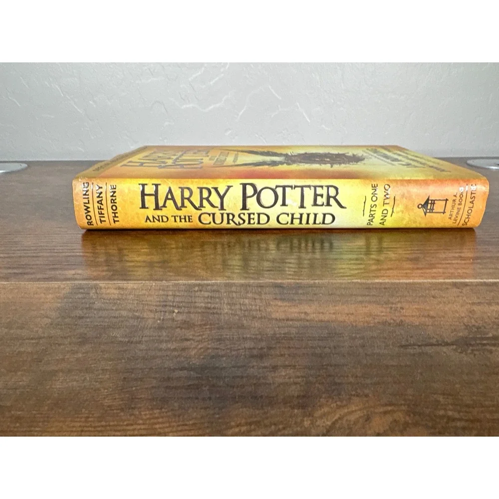Harry Potter and the Cursed Child Parts 1 & 2 Special Rehearsal Edition Hardcovr